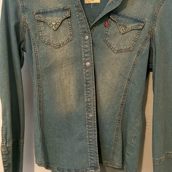 Levi’s Red Tab shirt - Picture 9 of 9